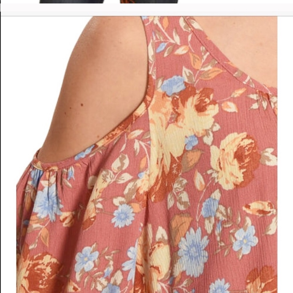 IVORY LOVE PEACH FLORAL COLD SHOULDER TOP - Picture 6 of 7